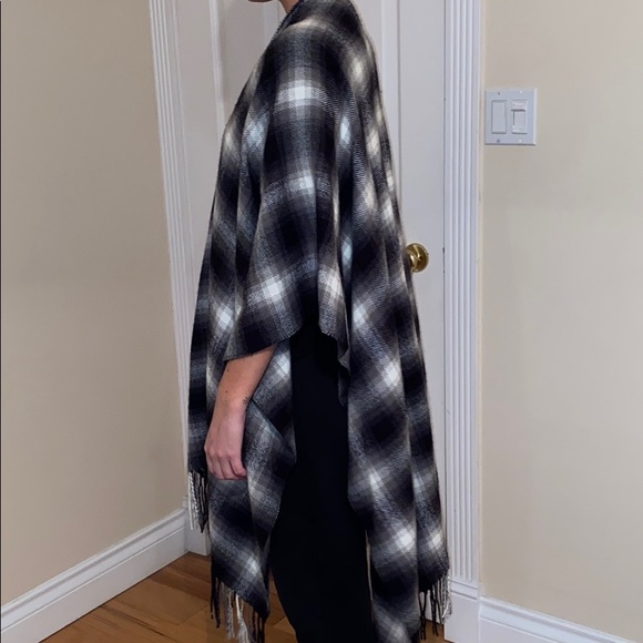 Urban outfitters shall/cardigan - Picture 3 of 3